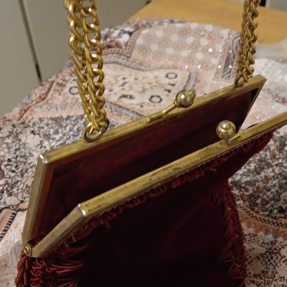 Vintage dk red velvet bag - Picture 9 of 10